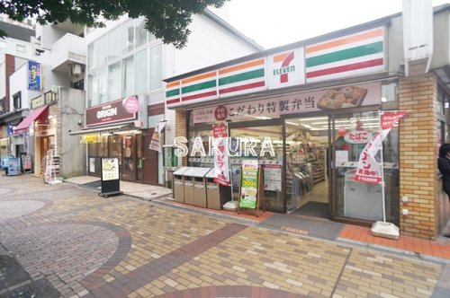 コンビニ　セブン-イレブン 横浜伊勢佐木町4丁目店（コンビニ）まで173m