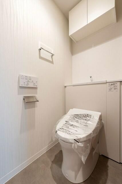 トイレ　※写真は同タイプ住戸です。