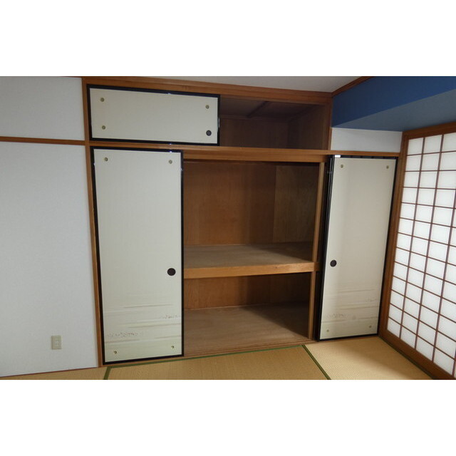 収納　押入