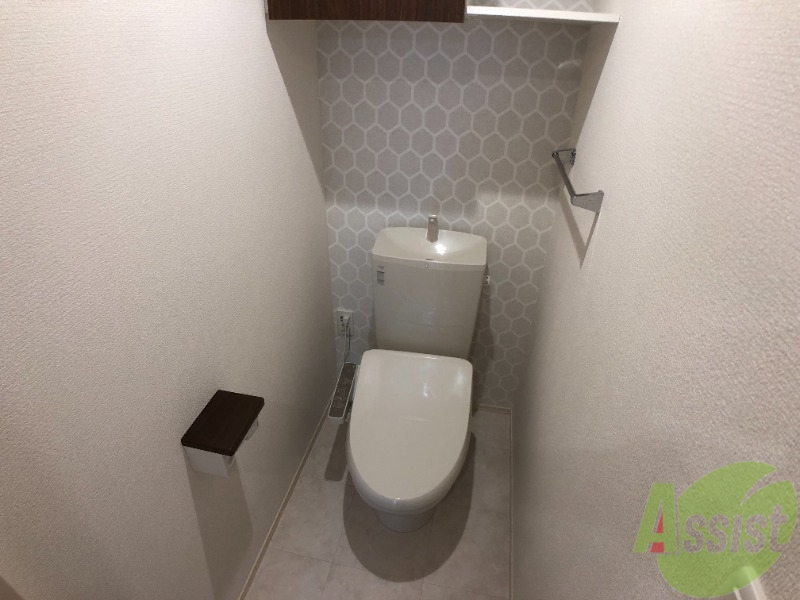 トイレ　ウォシュレット機能がついたトイレです。安心して使用できますね