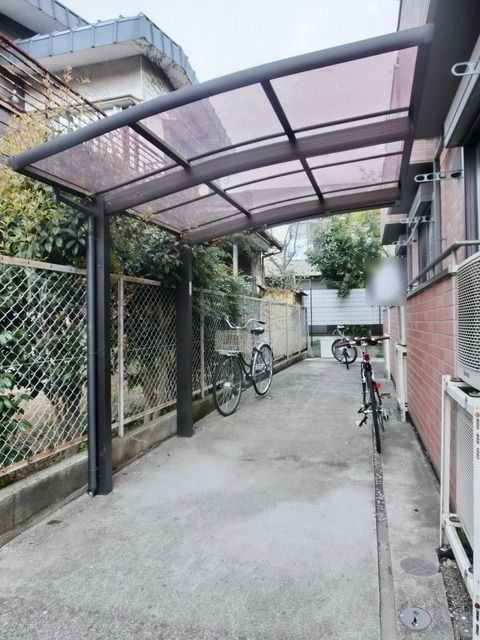 駐車場　★ルーフ付の駐輪場です★