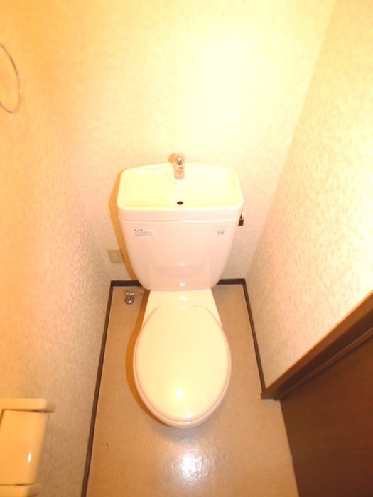 アドミラブ-ルのトイレ写真