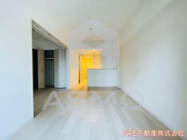居室・リビング　同マンション別部屋参考写真