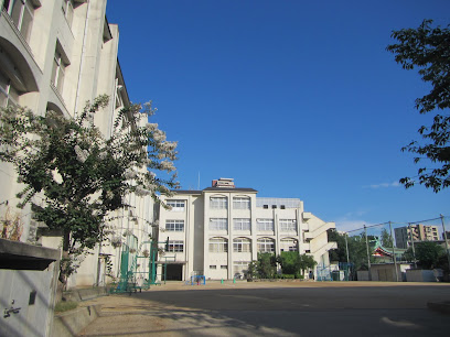 小学校　大阪市立玉造小学校（小学校）まで770m