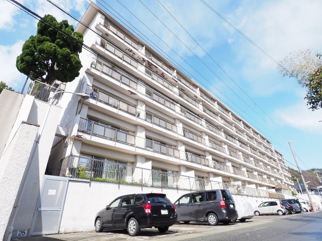 岡本パークマンションの外観写真