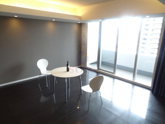 居室・リビング　シックなお部屋です。