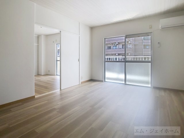 グリーンハイツ小柿の居間写真
