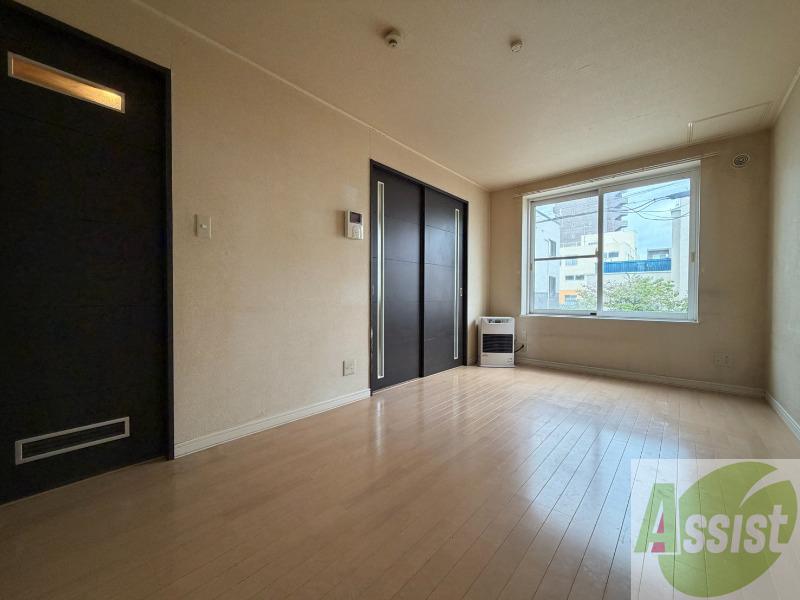 居室・リビング　広くてキレイなお部屋が広がっていて、充実した生活が送れそう。