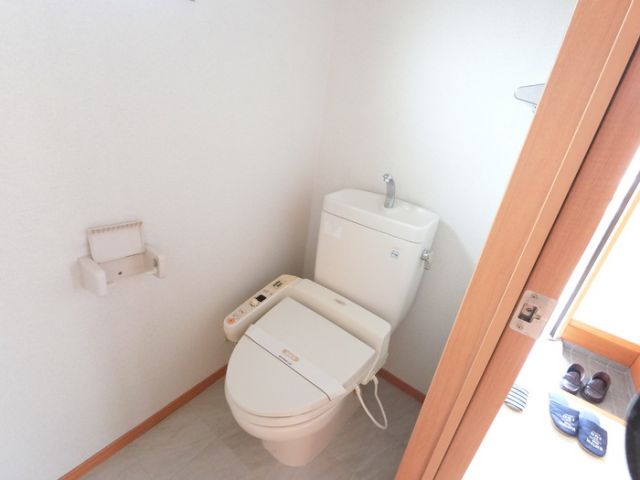 ヴェルデルーチェ Eのトイレ写真