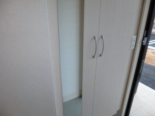 玄関　シューズボックス