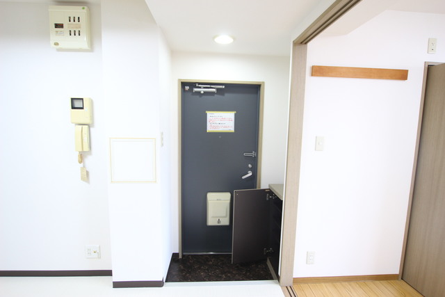 メゾン ユニの玄関写真