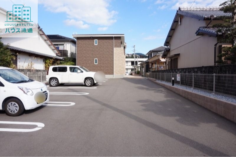 駐車場　※別号室のお部屋です