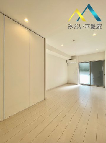 リブリ・Rose Hillの居間写真
