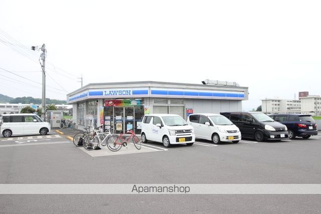 コンビニ　ローソン南国岡豊町中島店（コンビニ）まで570m