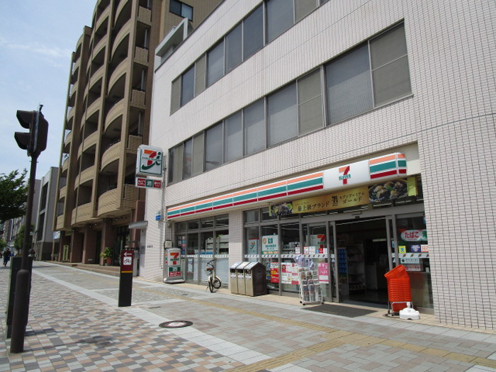 コンビニ　セブンイレブン 仙台榴ヶ岡５丁目店（コンビニ）まで350m