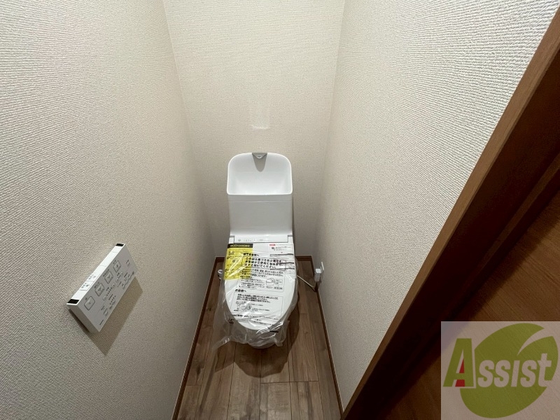 トイレ　こちらはトイレです。清潔感があり、安心して使用できます。