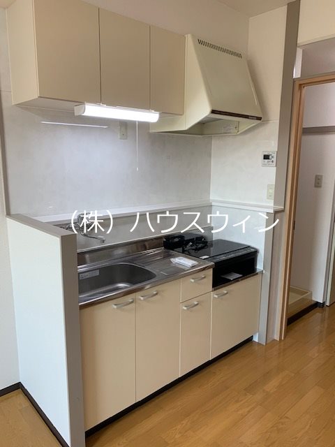 東武伊勢崎線 越谷駅 徒歩8分 3階建 築36年のキッチン写真
