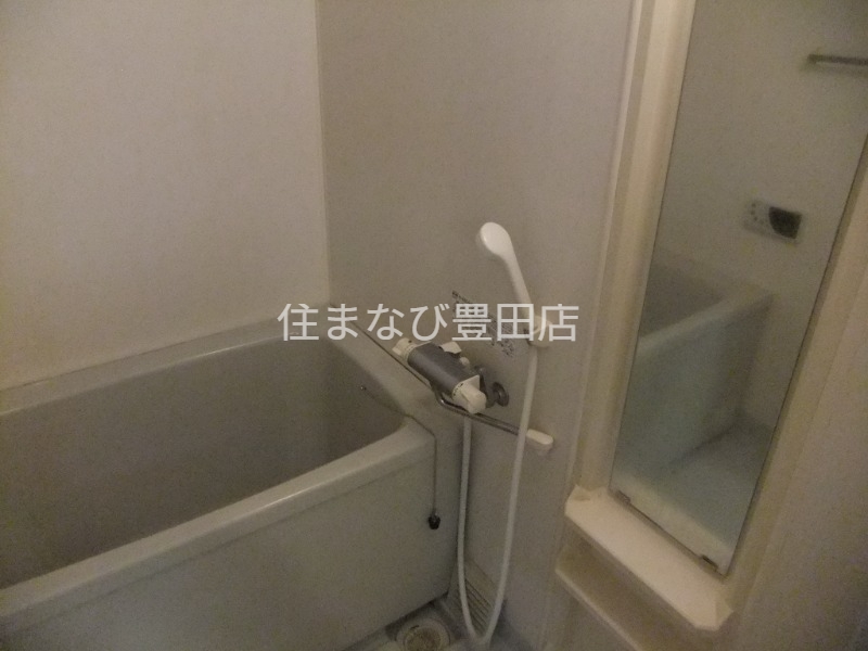 アーバンポイント三好IIの風呂写真