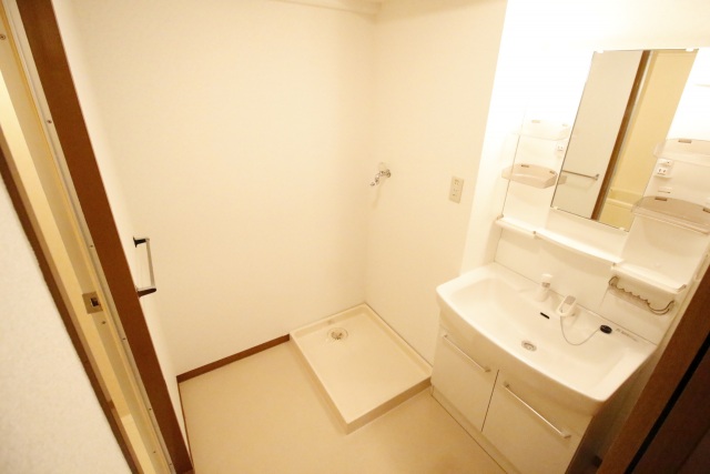 洗面設備　別のお部屋の写真です