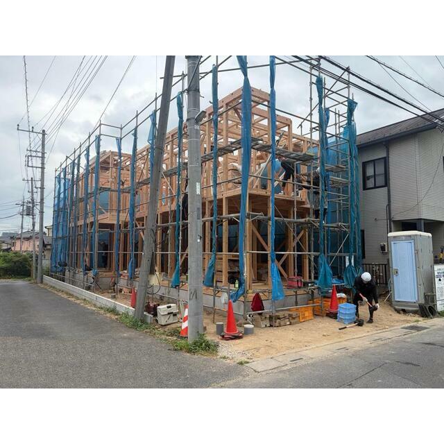 建物外観　建築中