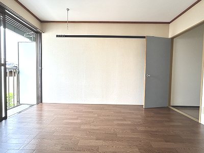 居室・リビング　写真は206号室です（参考）