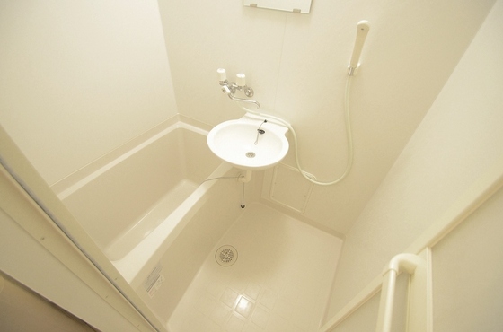 洗面設備　※別部屋の写真です