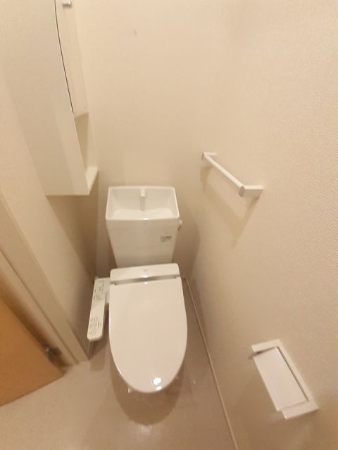 【柳川市大和町塩塚のアパートのトイレ】