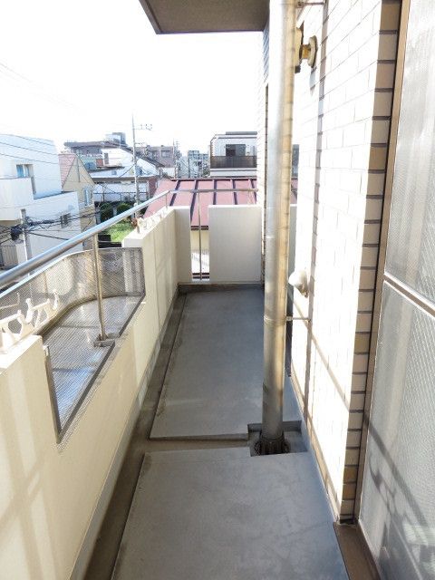 【所沢市松葉町のマンションのバルコニー】