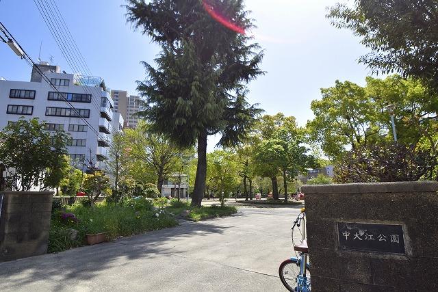 【エスリード京橋III番館の公園】