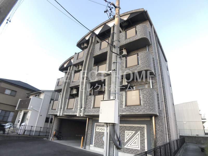 岡崎市上和田町のマンションの建物外観