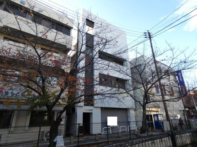 八尾市山本町南のマンションの建物外観