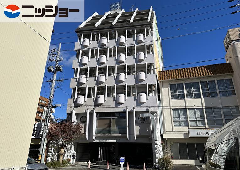 ルミエール元町の建物外観