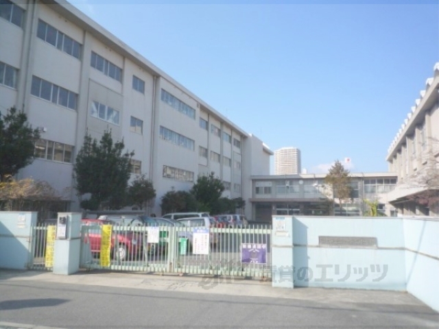 【草津市大路のマンションの小学校】