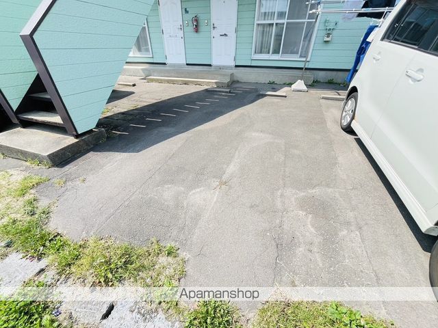 駐車場　駐車場