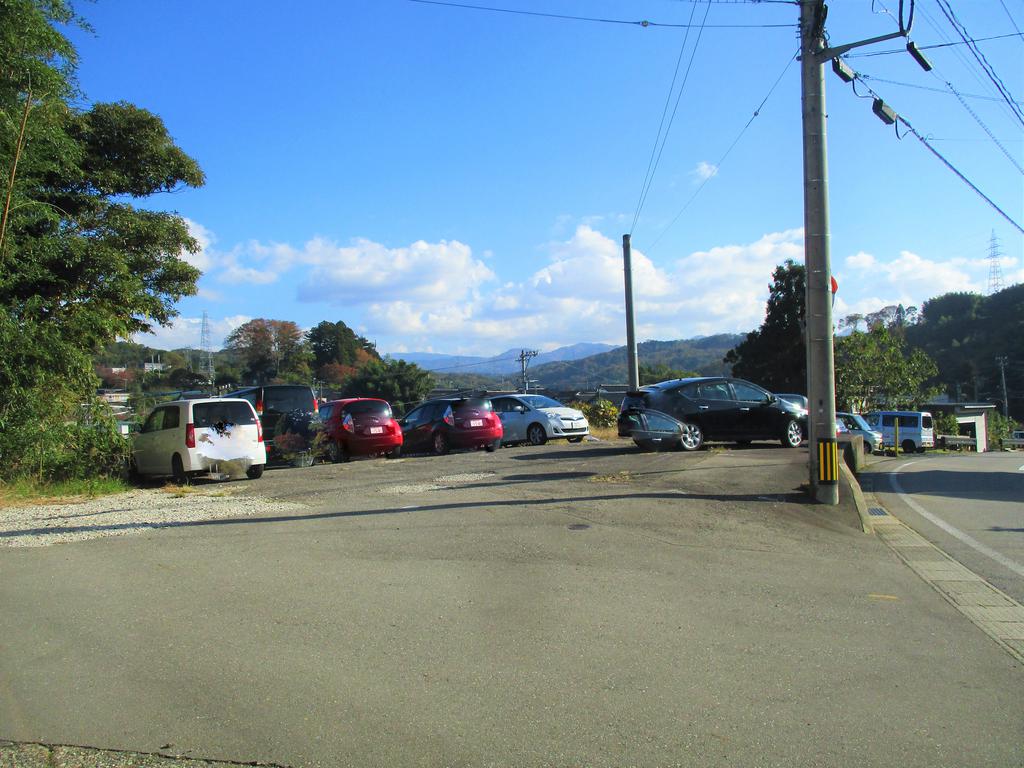 駐車場　開放感のある駐車場