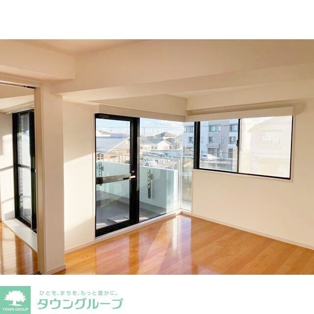 居室・リビング　別号室参考写真です