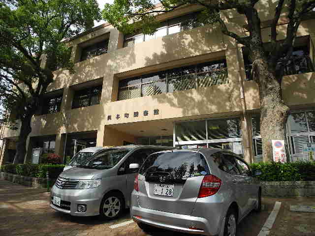 図書館　長与町図書館（図書館）まで367m