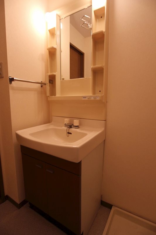 洗面設備　お部屋探しは地域に詳しい当店へ。