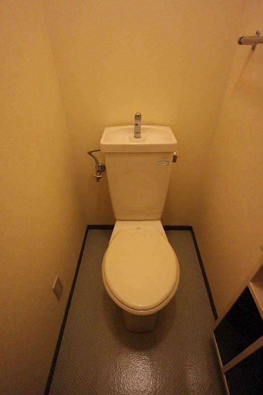 トイレ　お部屋探しは地域に詳しい当店へ。