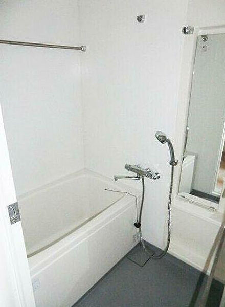バス・シャワールーム　※別部屋の参考写真です。