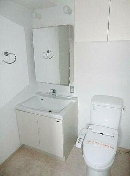 洗面設備　※別部屋の参考写真です。