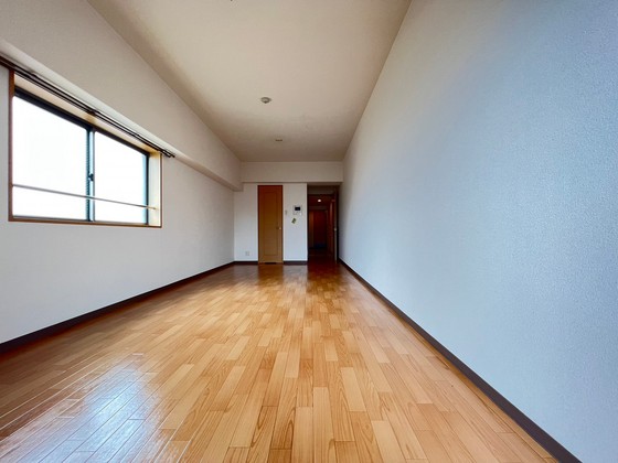 居室・リビング　※別号室の写真です