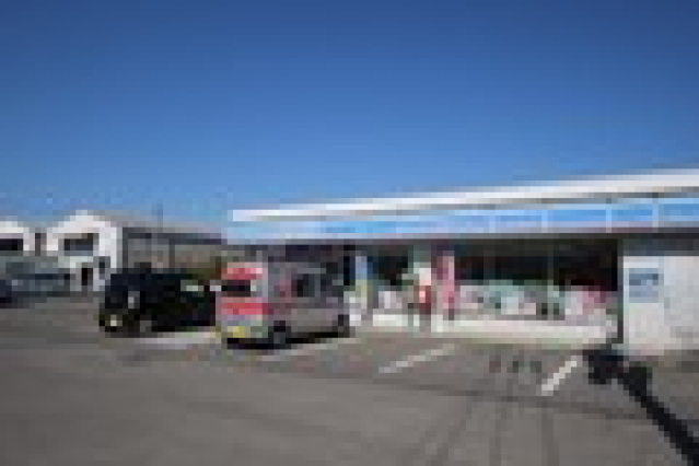コンビニ　ローソン松山西垣生町店（コンビニ）まで550m