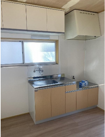 キッチン　ガスコンロ設置可！窓付きで明るいキッチンです。