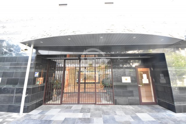 エントランス　NORTH VILLAGE BIRTH PLACE　エントラ