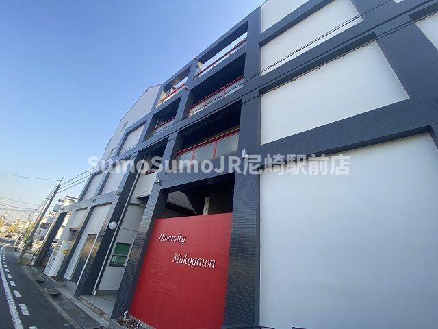 建物外観　落ち着いた雰囲気の外観です