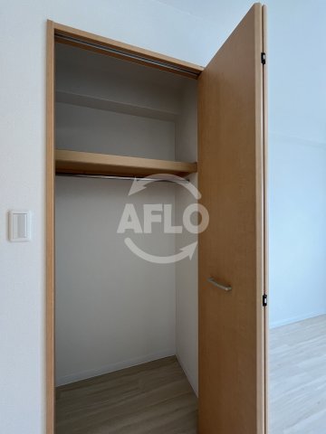 収納　アーデン江坂III　クローゼット