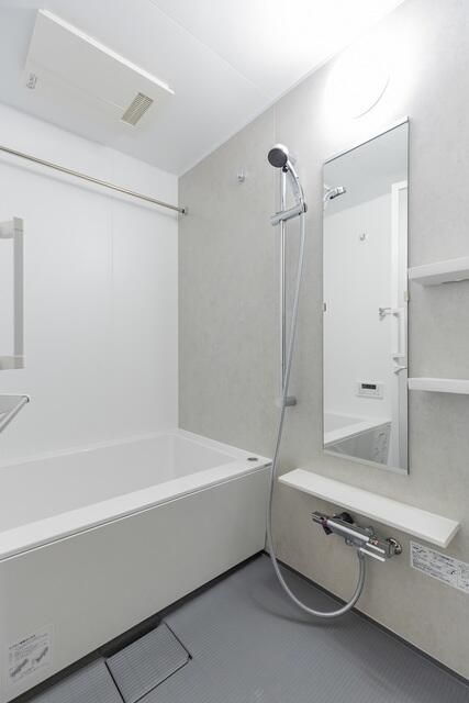 バス・シャワールーム　※別部屋の参考写真です。