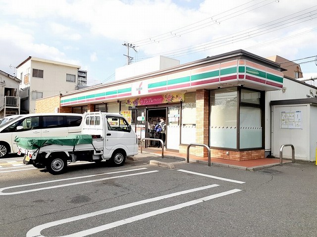 コンビニ　セブンイレブン 西明石南町店（コンビニ）まで313m