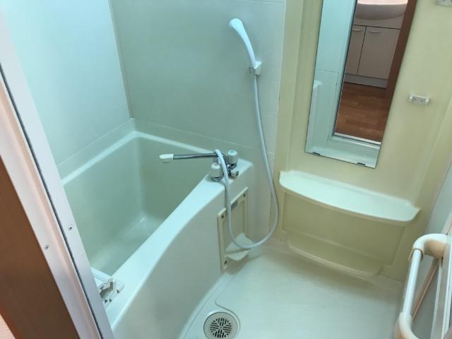 バス・シャワールーム　バス